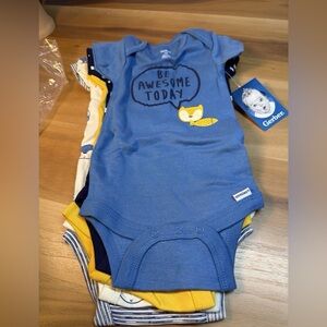 NWT Gerber Baby 3 - 6 Months 5 Pack Variety Layette Bodysuit Onesies One Piece